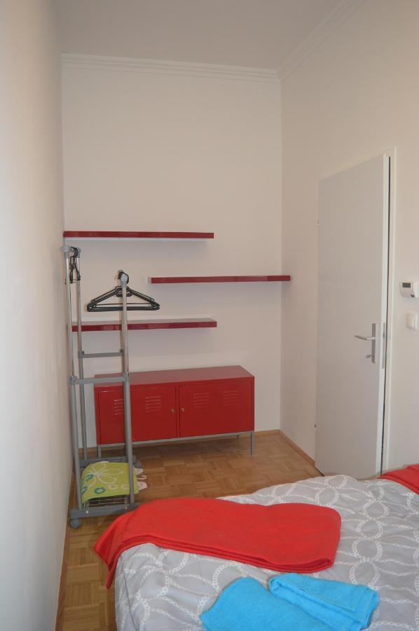 Nette Altbauwohnung Nur 10 Min Von Der Appartement Vienne