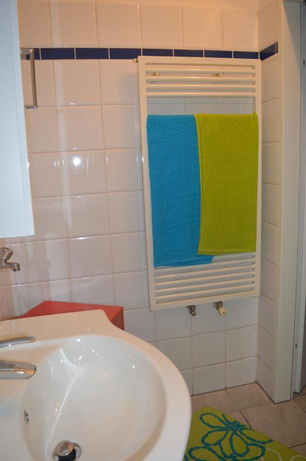 Nette Altbauwohnung Nur 10 Min Von Der Appartement *