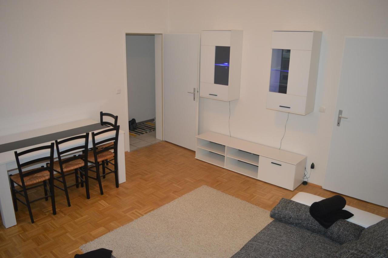 Nette Altbauwohnung Nur 10 Min Von Der Vienne