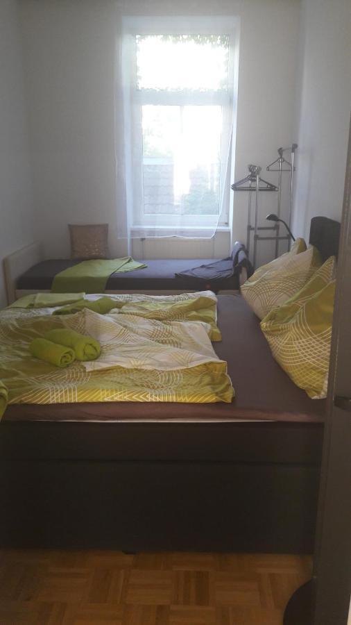 Nette Altbauwohnung Nur 10 Min Von Der Appartement *
